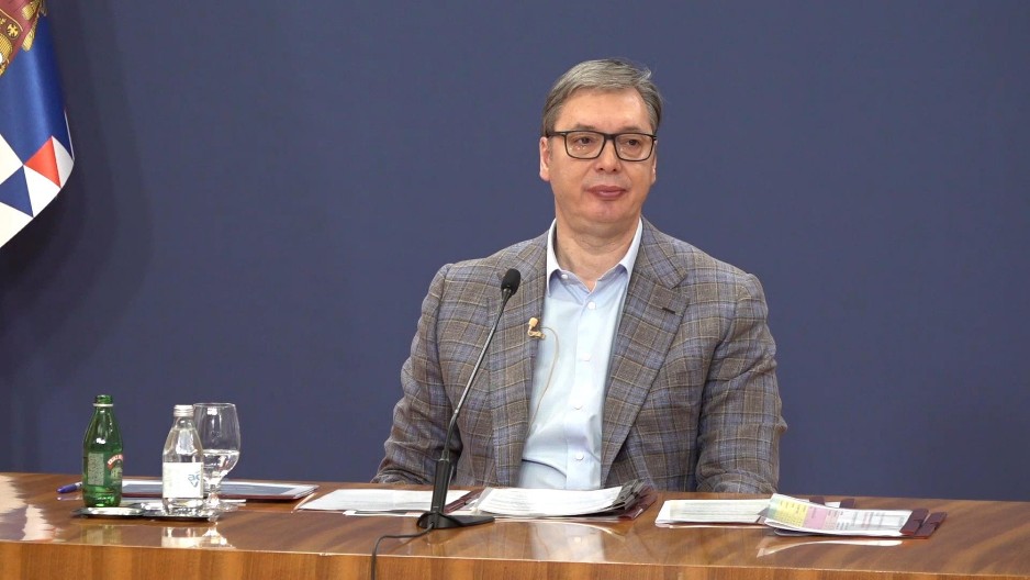 RAZBIJENA LAŽ O VUČIĆU KAO DIKTATORU! Profesori i učenici poručili preko N1: Nema nikakvih pritisaka i pretnji vlasti prema nama (VIDEO)