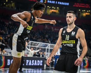 "SMEĆE, LIMENKE, LED..." Zek Ledej se prisetio igranja u "večitom" derbiju