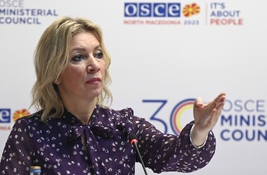 RUSIJA: ZAPAD U SRBIJI PRAVI OBOJENU REVOLUCIJU Marija Zaharova o scenariju koji ima za cilj rušenje Aleksandra Vučića