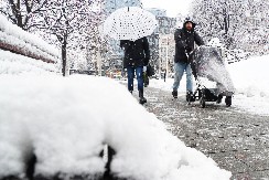 POPALJENI METEOALARMI SVUDA U SRBIJI Evo kakvo će vreme biti za vikend i kada stižu TOPLIJI DANI