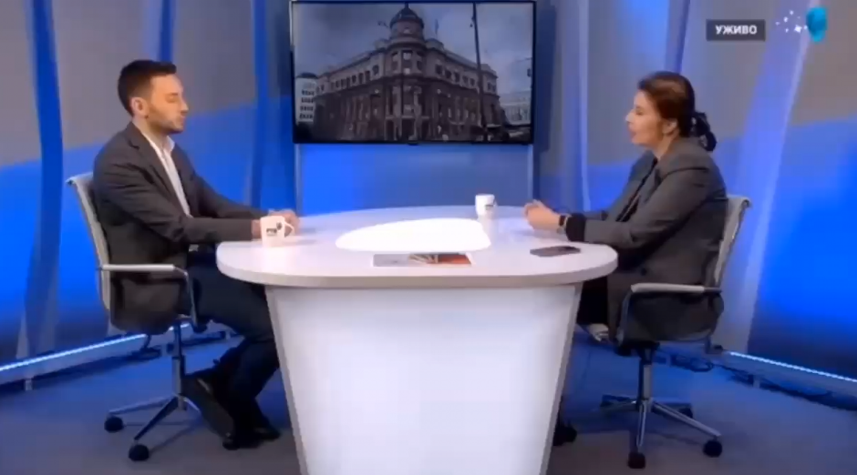 PAVLE GRBOVIĆ NIJE ZNAO ŠTA GA JE SNAŠLO! Voditeljka ga vratila na "fabrička podešavanja"! Prvo se kliberio, a onda je usledio hladan tuš (VIDEO)