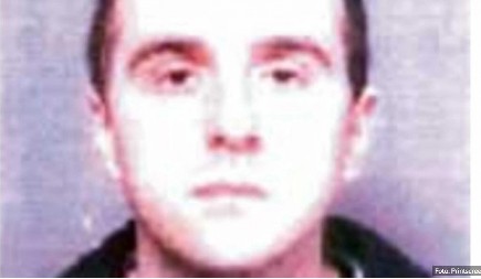 KRVAVA NOVA GODINA Zemunac ubio petočlanu porodicu , majku i oca upucao, deci presudio nožem