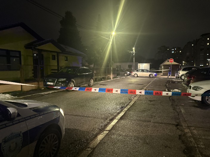ISPLIVAO SNIMAK  POKUŠAJA UBISTVA Napadač u Čačanina pucao iz neposredne blizine oružjem sa prigušivačem (VIDEO)