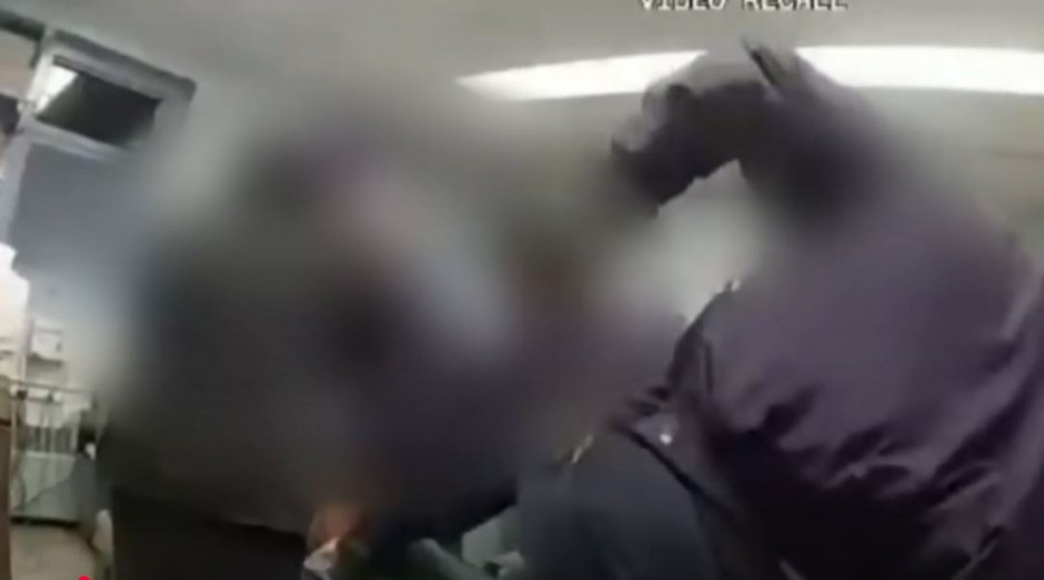 ČUVARI NA SMRT PRETUKLI ZATVORENIKA! Objavljen snimak iz zatvora, jedna osoba podnela OSTAVKU (UZNEMIRUJUĆI VIDEO)