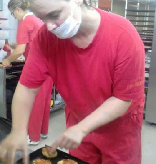 NAŠA MANEKENKA KOJA JE RADILA ZA GUČI I ARMANI ZAVRŠILA U PEKARI! Oglasila se jer su joj govorili da je propala