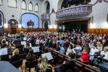 Subotički simfonijski orkestar sjajnim Novogodišnjim gala koncertom oduševio Subotičane (FOTO)