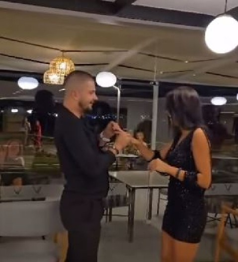 BIVŠI DEČKO MAJE MARINKOVIĆ SE ŽENI! Internet bruji kako mlada neverovatno podseća na starletu! (VIDEO)