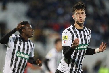 NEVEROVATNA IGRA SUDBINE Novi trener Milana će debitovati protiv svog sina!