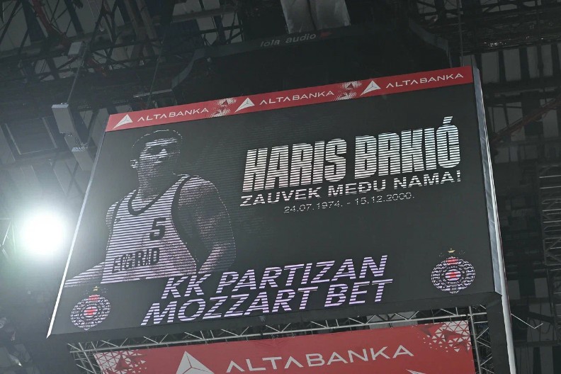 ZAUVEK MEĐU NAMA "Grobari" ne zaboravljaju Harisa Brkića (VIDEO)