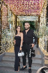 URNEBESAN POKLON ZA DARKA LAZIĆA Supruga mu svoju sliku odštampala na donjem vešu! (FOTO)