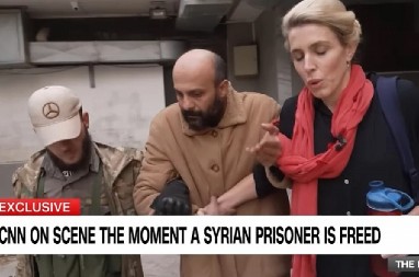 OVAJ ČOVEK JE USPEO DA PREVARI SVET I CNN: Identitet oslobođenog zatvorenika vodi do Asadove obaveštajne službe (VIDEO)