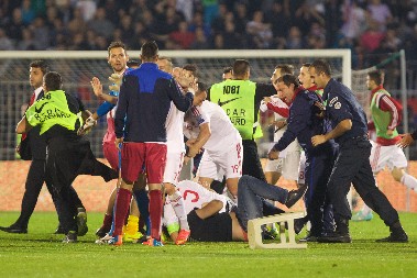 NIŠTA OD DUELA SRBIJE I ALBANIJE? Fudbaler koji je nokautirao srpskog navijača, porukom uzdrmao region