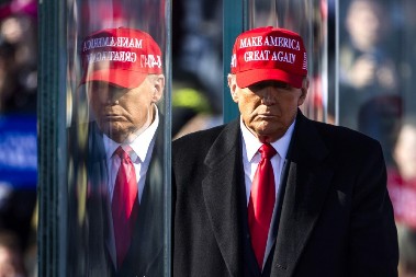 AMERIKA U ČUDU Nova frizura Donalda Trampa?