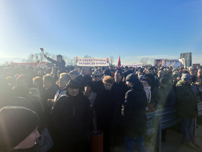 "SREĆAN SAM DA SAM DANAS OVDE, SA VAMA. MOJA SRBIJA!": Vučić pozdravio hiljade ljudi na otvaranju auto-puta od Koševa do Vrnjačke Banje (VIDEO)