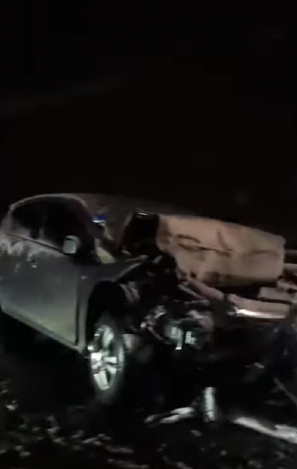 AUTOMOBIL SE SUDARIO SA KAMIONOM Teška saobraćajna nesreća kod Jakova, Hitna pomoć i policija na licu mesta (FOTO/VIDEO)