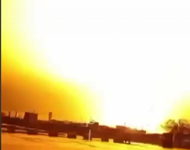 UKRAJINA NAPALA RUSKI AERODROM Čuju se pucnji i eksplozije, snimak ledi krv u žilama! (VIDEO)