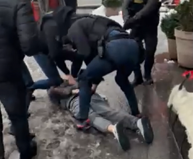 UHAPŠEN MUŠKARAC KOJI JE UKRAO AUTOMOBIL U UGRINOVCIMA Bežao od policije, pa oštetio druga vozila