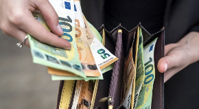 NOVAC ĆE IM STIZATI LAKO U NAREDNIH 5 GODINA Ova 3 znaka će rešiti sve finansijske probleme