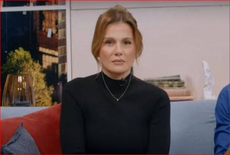 NEZAPAMĆEN BLAM NAŠE VODITELJKE Pukla joj haljina pred milionima gledalaca, sve se emitovalo u programu uživo!