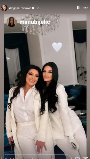 DRAGANU MIRKOVIĆ ĆERKA OSTAVILA BEZ TEKSTA Dirljiv gest oduševio mnoge, pevačica se javno pohvalila (FOTO)