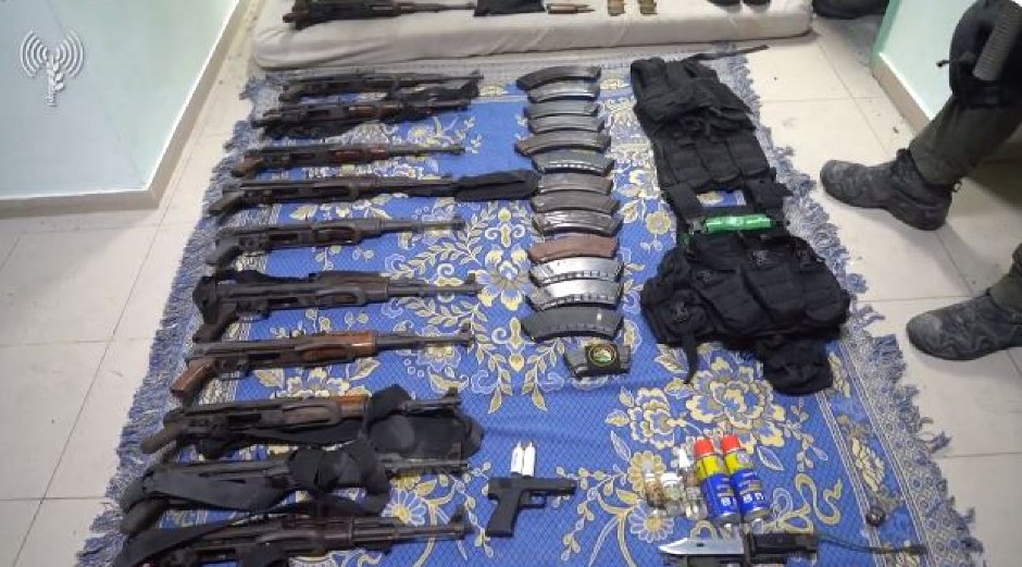 KAVAČKI I ŠKALJARSKI KLAN NA UDARU POLICIJE Zaplenjena veća količina oružja