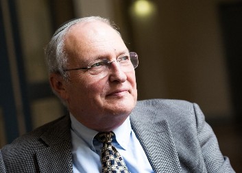 JAVNI ČAS ZA SRPSKE GLUMCE Ne znaju ni ko je Efraim Zurof, a ni ČIJI simbol koriste!