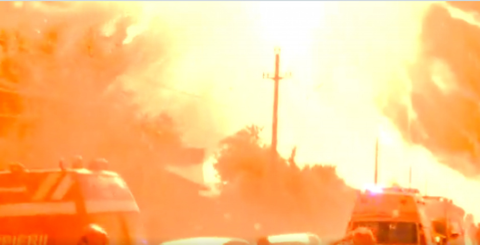 STRAVIČNI SNIMCI IZ UKRAJINE Odjeknula serija snažnih eksplozija, potop u prestonici! (VIDEO)