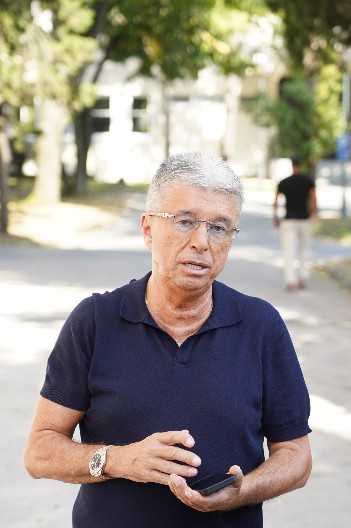 "UMRO JE U BOLNICI POSLE MUČNE BORBE ZA ŽIVOT" Smrt u domu Saše Popovića: "Dok je bio živ..."