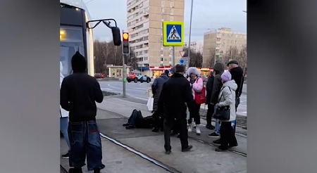 KAMERE ZABELEŽILE DRAMU Tramvaj udario ženu