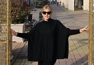 NAŠA PEVAČICA NEOPISIVO LIČI NA MELANIJU Mešaju je i porede sa Trampovom suprugom, bila je misica i simbol lepote!