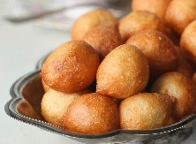 GOTOVE ZA 15 MINUTA Pahuljaste krofne se tope u ustima, prave se za čas i smažu još brže, ljubav na prvi zalogaj