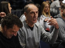 SUSRET VELIKANA Svi se sećaju noći kada je Dalipagić nadigrao legendarnog Džordana (VIDEO)