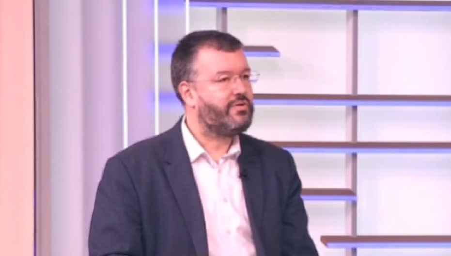 PROFESOR ANTIĆ PORUČIO: Dekan Sinani podržava Dinka Gruhonjića koji širi šovinizam prema srpskom narodu, a mene ne! (VIDEO)