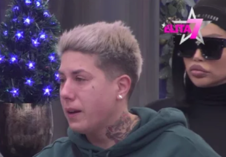 UTUČENA ZBOG SMRTI MATORINE MAJKE! Potresna objava drugarice Jovane Tomić kida dušu (FOTO)