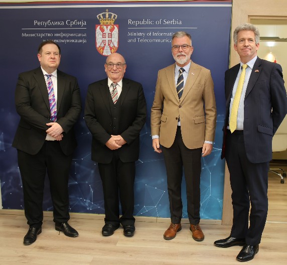 MINISTAR RISTIĆ SA MINISTROM ZA EVROPU U VLADI UJEDINjENOG KRALjEVSTVA Ubrzan razvoj saradnje u oblasti informacione bezbednosti