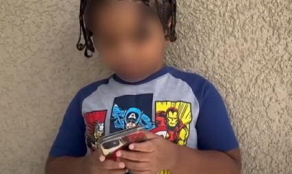 DOŠLA JOJ POLICIJA NA VRATA! Đani (4) izazvao neviđen haos nakon što je uradio ovo s majčinim telefonom! (VIDEO)