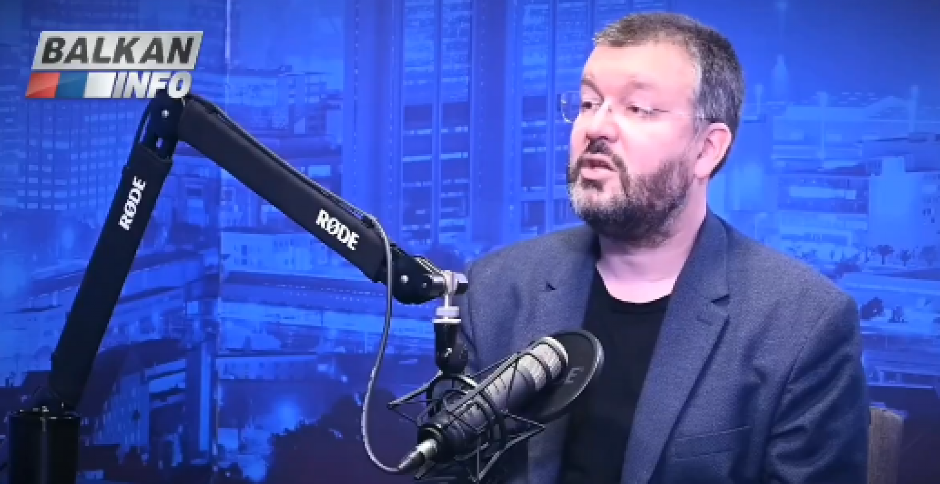 PROF. ANTIĆ UPITAO STUDENTE: "Zar ne znate ništa bolje od toga što jedete i pijete ceo dan na fakultetima i blokirate nastavu?" (VIDEO)