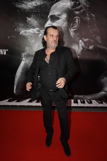 DAO SAM JOJ 1.000 EVRA ZA USLUGU Aca Lukas imao intimne odnose sa poznatom starletom, otkrio pravu istinu