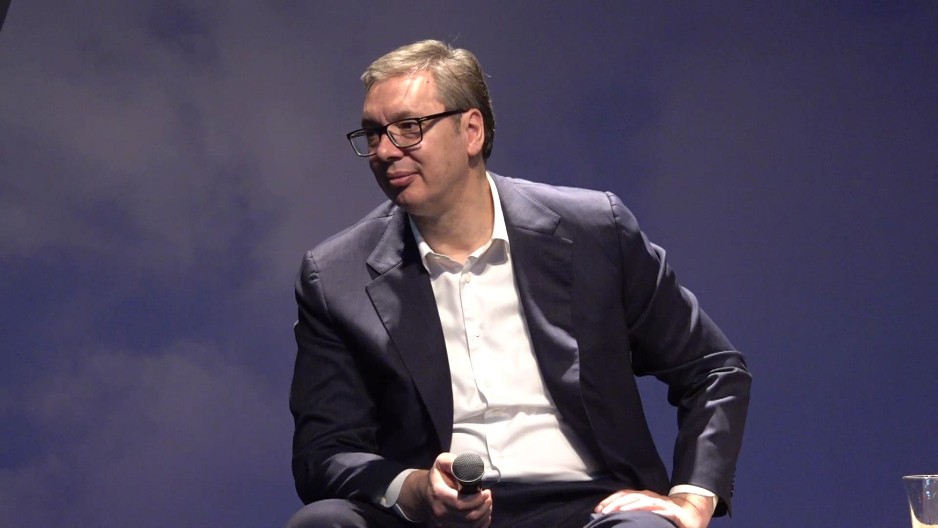 DANAS SE OČEKUJE ODGOVOR UPRAVE UNIVERZITETA U BEOGRADU NA VUČIĆEV POZIV NA DIJALOG