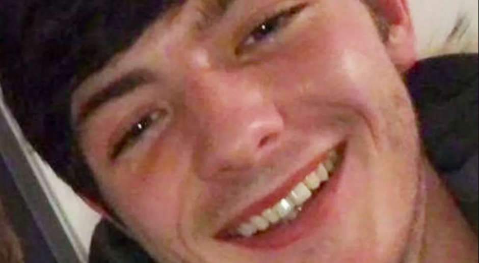 "NIKADA NEĆU VIDETI SVOG SINA KAKO RASTE ILI IMA DECU" Majka ubijenog mladića (24) objavila potresnu poruku