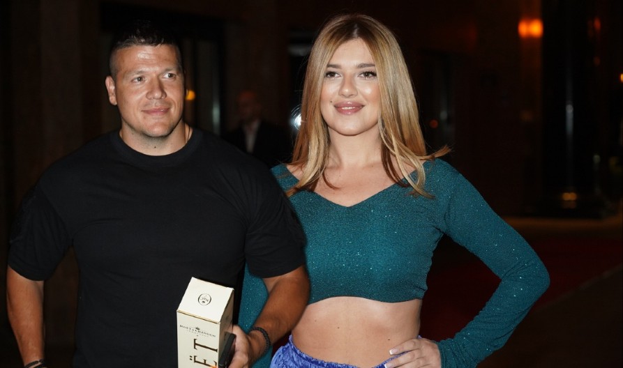 STVARI SLOBE RADANOVIĆA ZAVRŠILE U KANTI U sve umešana njegova bivša žena Koja Kockar!