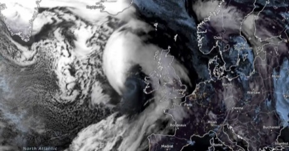 SNAŽNA OLUJA POGODILA AMERIKU Imamrtvih i povređenih!