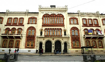 SKANDAL, OVO JE DUBOKO UZNEMIRUJUĆE ZA SRPSKU JAVNOST Zgradu Rektorata zauzeli studenti privatnog fakulteta