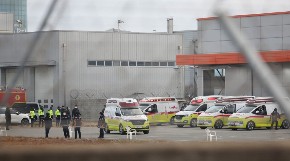 UŽASAVAJUĆE VESTI! HOROR U ŠKOLI, NISU SVA DECA PREŽIVELA! Učiteljica ubodena u ruku i vrat! Druga tragedija danas u ovoj zemlji