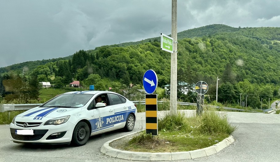 IZGORELI AUTOMOBILI U CRNOJ GORI Policija: Sami su se zapalili
