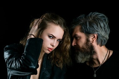 HOĆE DA MU RODI DETE Imam 22 godina, a moj dečko 47, stariji je od mog tate, bojim se da li će moći da me prati