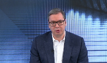 PROFESORI SU POČELI DA RADE ZA SEBE: Vučić - "Posao im je da brinu o deci, to im ne pada na pamet da rade"