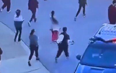 HOROR U AMERICI, IMA MRTVIH I RANJENIH Ubijen je i policajac, jezivi snimci sa lica mesta! (VIDEO)