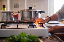 OD LAKŠEG KUVANJA DO MANJIH RAČUNA ZA PLIN Kesica kvasca učiniće vaše ringle blistavo čistim