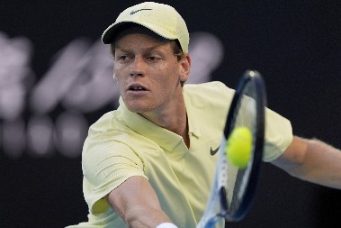 ŠOKANTNO OGLAŠAVANJE NADALA Španac podržao Sinera posle suspenzije, njegove reči izazvale haos